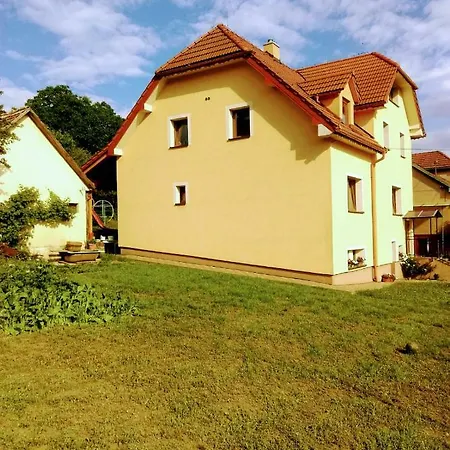 Pod Kalváriou - Rodinný Dom *