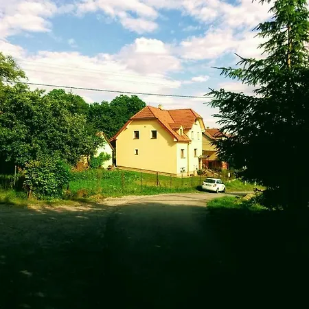 Pod Kalváriou - Rodinný Dom *